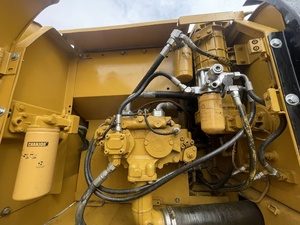 Excavadora de cadenas usada de alta calidad para ingeniería y construcción, modelos Cat 320D, 323D, 325D, 330D, disponible en stock. - Product Image 5