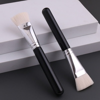 Kuas Makeup Profesional Label Pribadi Bulu Sintetis Gagang Kayu Kuas Foundation Wajah
