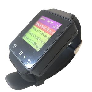 Localizador de Camareros para Restaurante, Resistente al Agua, con Pantalla, 4 Números de Llamada, Correa de Muñeca Fácil de Reemplazar, Carga Magnética - Product Image 2