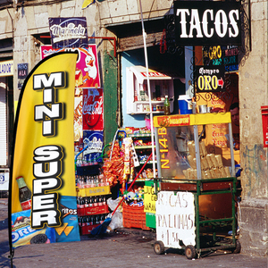 Juego de banderines de forma especial con temática de comida mexicana Estaca de tierra de asta de plumas impresa digital para promoción comercial - Product Image 1