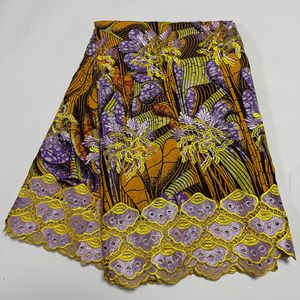 Tissu Authentique <span class=keywords><strong>Africain</strong></span> Imprimé Wax – Coton Teint à la Main avec Incrustations de Dentelle et Broderies pour Dashikis et Vêtements Culturels - Product Image 1