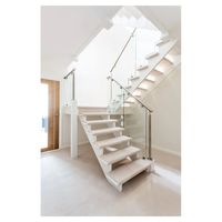 Escalier en L Prima, design gain de place, escalier intérieur avec marches en bois et garde-corps en acier inoxydable