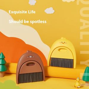 A3413 Nouveau Jeu de Balais Mini Pelle à Poussière Mignon Jouet Canard Jaune Durable PP Poils Souples <span class=keywords><strong>Balai</strong></span> en Plastique Style Main - Product Image 4