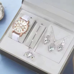 Ensemble de montres et bijoux pour femme Best-seller Ancient <span class=keywords><strong>Wolf</strong></span>, <span class=keywords><strong>montre</strong></span> à quartz double couche avec bracelet en acrylique pour dames - Product Image 5