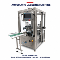 Machine de remplissage et de bouchage péristaltique automatique de haute précision pour bouteilles en verre d'huiles essentielles avec cartonneuse de fin de ligne