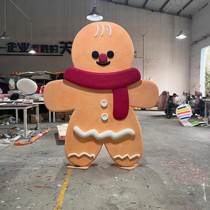 Escultura Personalizada de Hombre de Jengibre Navideño, Estatua de Santa Claus de Fibra de Vidrio en Venta - Product Image 5