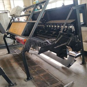 Remorquage derrière le camion d'épandeur de puces de distributeur de bitume monté sur le camion à benne basculante - Product Image 5