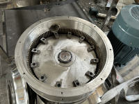 Broyeur à marteaux électrique en acier inoxydable avec moteur de 30 kW, roulement et engrenage pour la pulvérisation fine de poudre de matcha, de feuilles de thé et d'extraits d'herbes