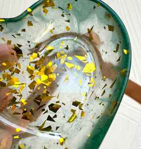 Cuenco de Resina Hecho a Mano, Arte en Epoxi, Plato Decorativo para Joyas, Porta Objetos, Decoración Moderna y Colorida para el Hogar, Idea de Regalo Única - Product Image 3