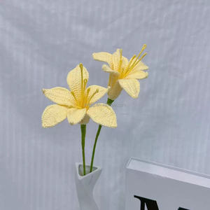 Fiori di Lana Lavorati a Mano all'Ingrosso per Fabbriche OEM, Bouquet di Fiori Intrecciati, Steli di Fiori per Decorazioni di Negozi di Fiori, Fiori all'Uncinetto - Product Image 5