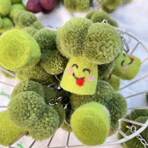 Porte-clés créatif en peluche brocoli suspendu petit fruit légume <span class=keywords><strong>laine</strong></span> feutre poupée raisin tomates <span class=keywords><strong>carotte</strong></span> betterave pendentif fait main cadeau - Product Image 5