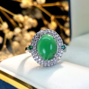Anello Vintage dal Design Ovale per Donne, Anello alla Moda in Stile Retrò, Elegante Accessorio per le Dita da Indossare Quotidianamente - Product Image 1