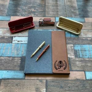 Portefeuille en cuir PU gravé au laser écologique, vente en gros, carnet ligné personnalisé, porte-documents en similicuir avec emplacements pour cartes de crédit et porte-stylo - Product Image 3
