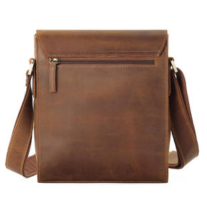 Sacs messagers décontractés en cuir Crazy Horse de style européen pour hommes, sac à bandoulière rétro grande capacité avec poche latérale - Product Image 3