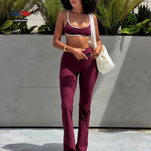 Ensemble de <span class=keywords><strong>yoga</strong></span> deux pièces côtelé doux pour femme : soutien-gorge de <span class=keywords><strong>yoga</strong></span> à biais contrastant et pantalon évasé taille haute, tenue de sport ajustée - Product Image 1