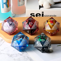 Dés à 20 faces géants en résine LED polyédrique de 55 mm à bords tranchants avec poisson bleu pour les jeux de rôle TTRPG