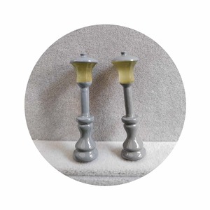 Lot de 100 mini lampadaires gris en plastique pour maquettes de trains et modèles réduits de villes - Product Image 3
