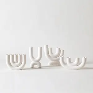 Candlestick Abstract Art White Candle Holder Candlestick Decoration Nordic Creative Ceramic Home Decoration Candleholder Stand Candelabra