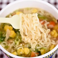 Heetao Wei Halal Kosher Fried Instant Noodles Big Cup Seafood Flavor Wheat Flour Filling & Quick-Ready Bag