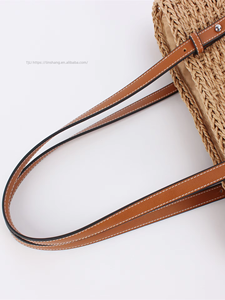 Sac de plage Tanjing haut de gamme français, de style occidental, grande capacité, fait main, avec fermeture éclair, en paille tressée, couleur unie, polyvalent et ajouré - Product Image 2