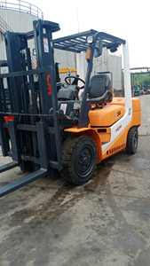 Minicargadora TCM FD30 Importada de Japón, Usada en Buen Estado, Motor Japonés Original, 1 Año de Garantía, Venta de Maquinaria de Construcción - Product Image 5