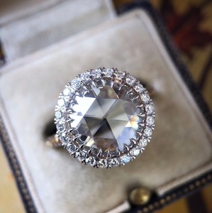 Anello da donna bicolore con micro zirconi intarsiati, elegante stile da ufficio, per tutti i giorni, per feste, gioiello da dito abbinabile a tutto, idea regalo - Product Image 5