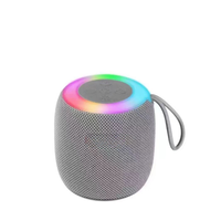 Speaker Plastik Mini 5.0 Portabel Nirkabel Subwoofer RGB LED Jam Tali Gantungan Kartu TF USB Koneksi TWS Luar Ruangan Pesta Rumah