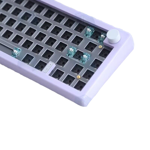 <span class=keywords><strong>GMK67</strong></span> RGB retroiluminado para Bluetooth 2,4G Teclado mecánico inalámbrico 3 modos Teclado de escritorio personalizado intercambiable en caliente Caja USB BT - Product Image 4