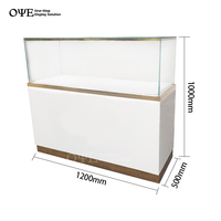 Présentoir à bijoux en acier inoxydable personnalisé verrouillable vitrines en verre Bijouterie tendance Design d'intérieur