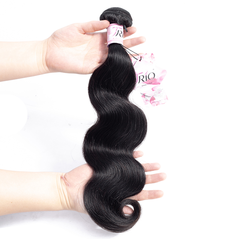 Capelli naturali dell'onda del corpo nero