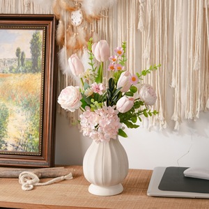 ช่อดอกไม้ประดิษฐ์ CallaFloral สีชมพู ไฮเดรนเยีย ทิวลิป กุหลาบ ทำจากพลาสติกและผ้าทอ สำหรับตกแต่งบ้านและงานแต่งงาน - Product Image 1