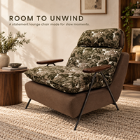 Fauteuil lounge moderne en bois de frêne véritable et tissu plume, avec structure en bois et pieds en acier inoxydable, idéal pour appartement, hôtel, salon