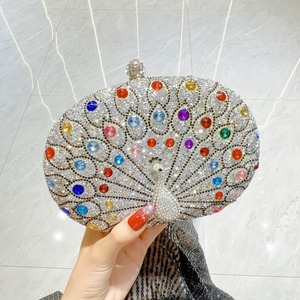 Nouvelle Pochette Classique en Polyester avec Chaîne, Motif Paon Diamanté, Fermeture Magnétique, Capacité 1L, Forme Ovale, Style Européen, pour le Commerce Transfrontalier - Product Image 3