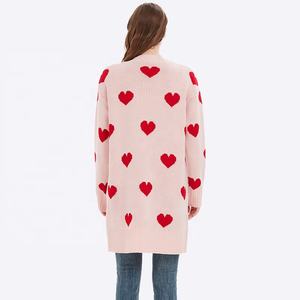 Vente en gros Pull cardigan long en tricot pour la Saint-<span class=keywords><strong>Valentin</strong></span> Coupe ample Col V Pulls pour femmes à motifs de cœurs pour la Saint-<span class=keywords><strong>Valentin</strong></span> - Product Image 2