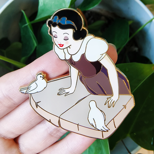 Không có tối thiểu bán buôn biểu tượng tùy chỉnh tưởng tượng vàng mạ kim loại ve áo <span class=keywords><strong>pins</strong></span> công chúa cứng men Pin - Product Image 1