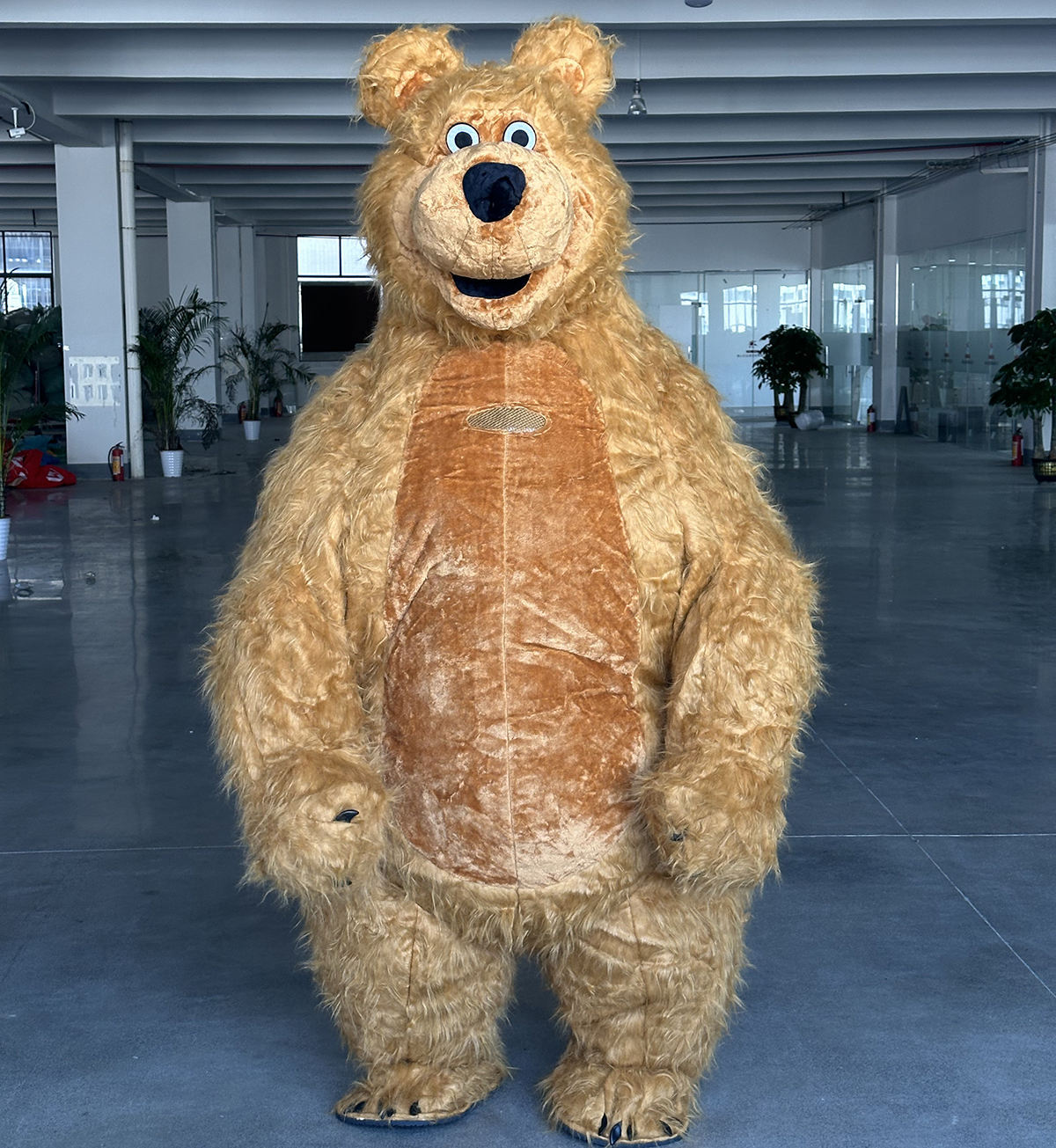 Orso Masha dal ventre chiaro in stile vintage
