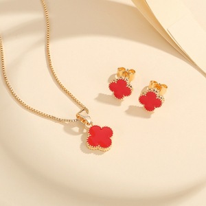 Set di Orecchini e Collana in Ottone con <span class=keywords><strong>Quadrifoglio</strong></span> di Tendenza, Gioielli Raffinati da Donna in Vari Colori, Orecchini a Perno e <span class=keywords><strong>Ciondolo</strong></span>, Vendita Transfrontaliera - Product Image 6