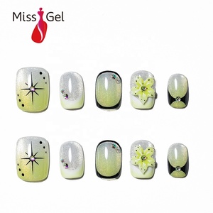 Faux ongles à presser courts et ovales, style salon, vert dégradé, effet œil de chat, longue tenue, avec strass, vente en gros - Product Image 1