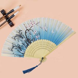 Abanicos clásicos con marcos de bambú, técnica tallada para accesorios de fiesta de boda y actuaciones de refrigeración, decoraciones, regalos de boda - Product Image 5