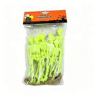 Ensemble de 8 mini-squelettes phosphorescents pour déguisement, accessoires de scène hantée, décoration suspendue pour Halloween, maison et jardin