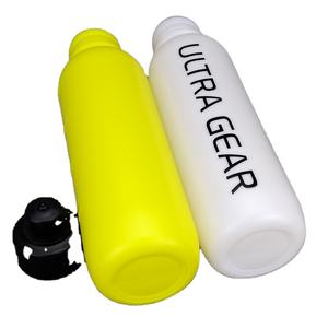 Muestra gratuita de una botella de agua popular para ciclismo: un práctico vaso de agua de plástico con un diseño exprimible para montar en bicicleta o en coche. - Product Image 1
