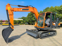 Mini-excavatrice sur chenilles DX75 DX75E de 7,4 tonnes avec godet de 0,3 m³ pour les infrastructures urbaines