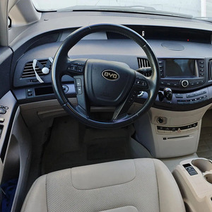 Voiture électrique d'occasion <span class=keywords><strong>Byd</strong></span> <span class=keywords><strong>E6</strong></span> 2016 400 Elite Compact Mpv 5 portes 5 places <span class=keywords><strong>Prix</strong></span> bas Voitures électriques Faible kilométrage Véhicules d'occasion BydE6 - Product Image 5