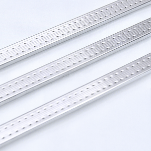 Barre d'espacement en aluminium de haute pureté, largeur <span class=keywords><strong>4</strong></span>-24 mm, anti-âge, pour fenêtres et portes en verre isolant, assurance commerciale, extrusion personnalisée - Product Image 1