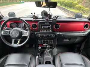 <span class=keywords><strong>Jeep</strong></span> <span class=keywords><strong>Gladiator</strong></span> <span class=keywords><strong>Rubicon</strong></span> <span class=keywords><strong>2022</strong></span> de un solo dueño, volante a la izquierda, color oscuro, bajo kilometraje, vehículo 4x4 inigualable para aventuras. - Product Image 6