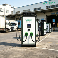Borne de Recharge Rapide DC 160kW Haute Puissance Norme US à Double Connecteur pour Véhicules Électriques, Station de Recharge au Sol pour Flottes Commerciales, Utilisation Extérieure