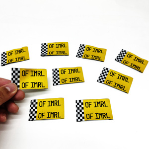 Etiquetas de ropa tejidas de tamaño personalizado, marcador de cuello lateral de pliegue central duradero y lavable privado para prendas - Product Image 4