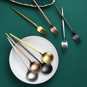 Bắc Âu cao cấp Matte đánh bóng thép không gỉ PVD lớp phủ <span class=keywords><strong>Flatware</strong></span> muỗng và dĩa Bộ dao kéo vàng cho các sự kiện đám cưới khách sạn - Product Image 3