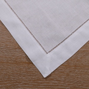 N002-20 Serviettes <span class=keywords><strong>de</strong></span> <span class=keywords><strong>table</strong></span> à ourlet festonné 20" x 20" imprimables et brodables pour mariage, Noël, décoration, en lin et <span class=keywords><strong>coton</strong></span> blanc - Product Image 4