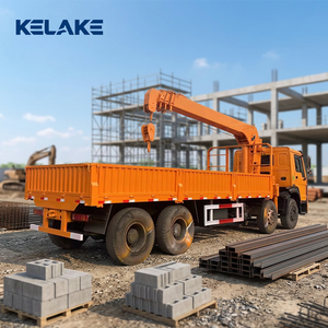 Grue à flèche articulée montée sur camion Howo 6t de haute qualité, certifiée CE, pour les chantiers de construction, dotée d'un moteur de 4 à 8 tonnes - Product Image 1